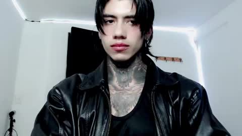 Snapshot of chriss_opp chatting on 27, 1, 2025 CHRIS  INDEPENT MODEL online show from 27, 1, 2025