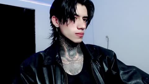 Snapshot of chriss_opp chatting on 13, 2, 2025 CHRIS  INDEPENT MODEL online show from 13, 2, 2025