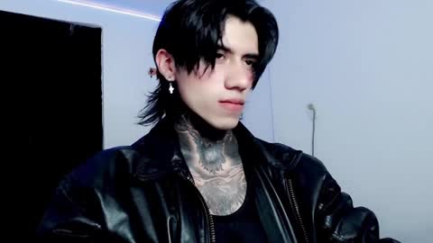 Snapshot of chriss_opp chatting on 23, 2, 2025 CHRIS  INDEPENT MODEL online show from 23, 2, 2025