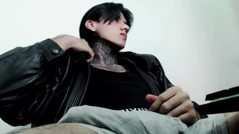 Snapshot of chriss_opp chatting on 2, 3, 2025 CHRIS  INDEPENT MODEL online show from 2, 3, 2025