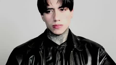 Snapshot of chriss_opp chatting on 28, 10, 2025 CHRIS  INDEPENT MODEL online show from 28, 10, 2025