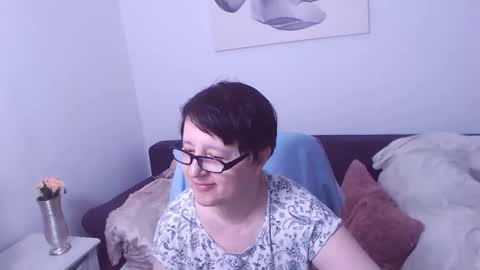 Snapshot of christarose chatting on 25, 4, 2026 Christa online show from 25, 4, 2026