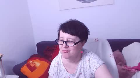 Snapshot of christarose chatting on 20, 5, 2026 Christa online show from 20, 5, 2026