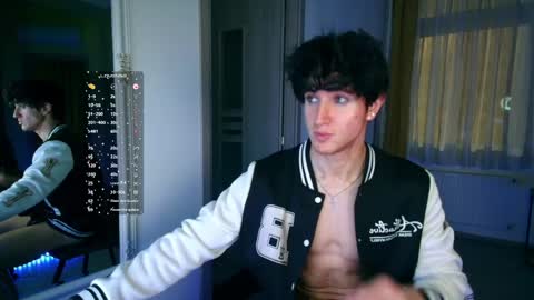 Snapshot of christianlevine_ chatting on 5, 5, 2026 UPVOTE ME ------ ILL DO SOMETHING FOR FREE online show from 5, 5, 2026