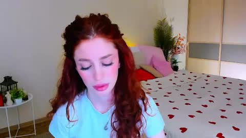 Snapshot of christinaconteeree chatting on 8, 5, 2026 christinaconteeree online show from 8, 5, 2026