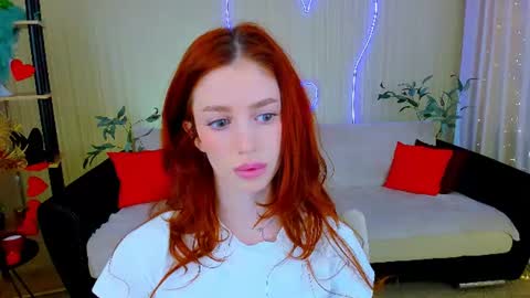 Snapshot of christinaconteeree chatting on 7, 7, 2026 christinaconteeree online show from 7, 7, 2026