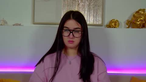 Christina online show from 7, 11, 2025