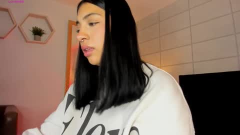 Christine  online show from 19, 11, 2025