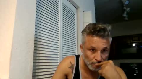 Snapshot of christopher_rain chatting on 27, 10, 2025 Christopher Rain online show from 27, 10, 2025