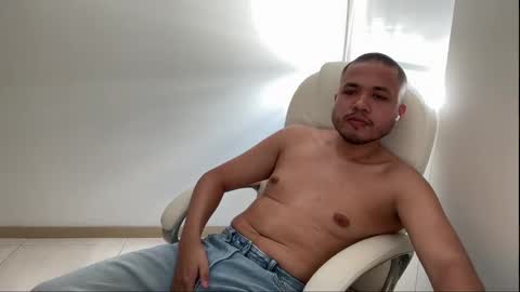 Snapshot of christopherdav chatting on 4, 12, 2024 Chris online show from 4, 12, 2024