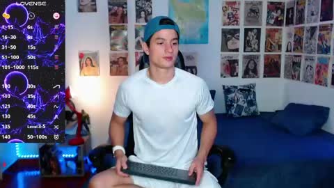 Snapshot of christophermillerxxx chatting on 8, 5, 2026 christophermillerxxx online show from 8, 5, 2026