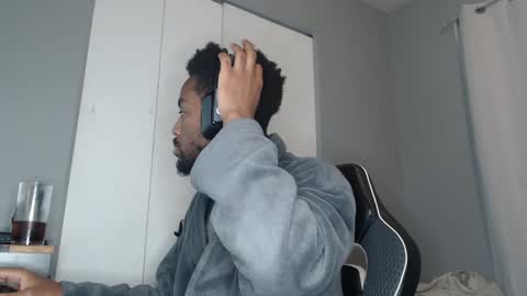 Snapshot of chrisvacherx chatting on 16, 12, 2024 ChrisVacherx online show from 16, 12, 2024