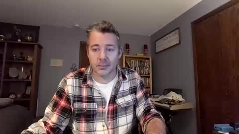 Snapshot of chrisw8121 chatting on 16, 12, 2025 chrisw8121 online show from 16, 12, 2025