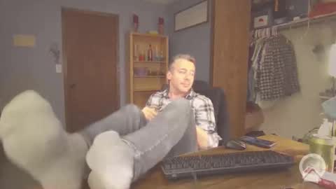 chrisw8121 online show from 7, 4, 2026