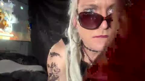 chrisxrosssissy online show from 29, 4, 2026