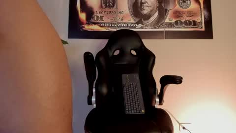 Snapshot of chrizmacgregor chatting on 30, 5, 2026 chrizmacgregor online show from 30, 5, 2026