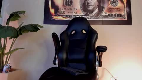Snapshot of chrizmacgregor chatting on 31, 5, 2026 chrizmacgregor online show from 31, 5, 2026