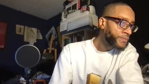 Snapshot of chronicle_of_biddick chatting on 22, 11, 2025 Vinny.D online show from 22, 11, 2025