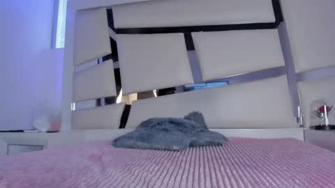 instagram chrystaljade.1 online show from 14, 2, 2026