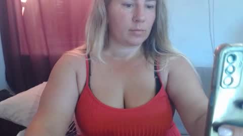 Snapshot of chrystalbella chatting on 26, 7, 2026 Diana online show from 26, 7, 2026