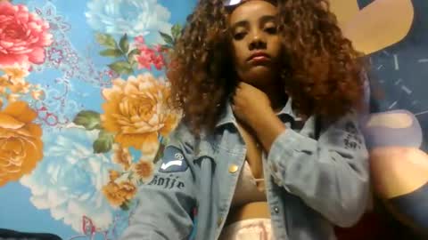 Snapshot of ciciazzhh chatting on 10, 6, 2026 ciciazzhh online show from 10, 6, 2026