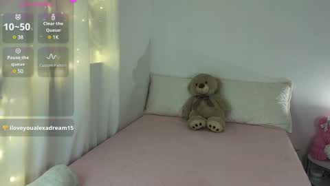 Mia online show from 7, 1, 2025