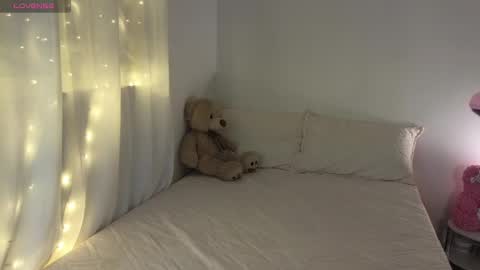 Mia online show from 12, 1, 2025