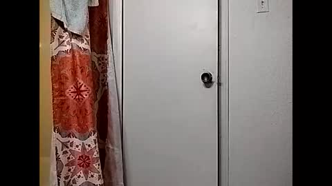 Snapshot of ciestep8216 chatting on 1, 1, 2025 ciestep8216 online show from 1, 1, 2025