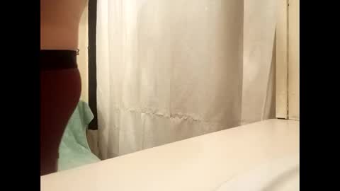 Snapshot of ciestep8216 chatting on 28, 10, 2025 ciestep8216 online show from 28, 10, 2025