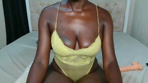 Snapshot of cindy_spice chatting on 14, 12, 2025 cindy spice online show from 14, 12, 2025