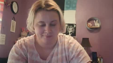 Snapshot of cinnaburwood chatting on 2, 12, 2024 Cinna online show from 2, 12, 2024