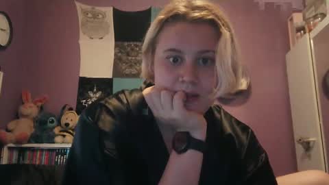 Snapshot of cinnaburwood chatting on 2, 12, 2024 Cinna online show from 2, 12, 2024