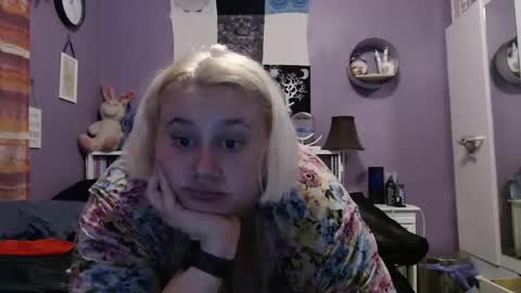 Snapshot of cinnaburwood chatting on 19, 12, 2024 Cinna online show from 19, 12, 2024