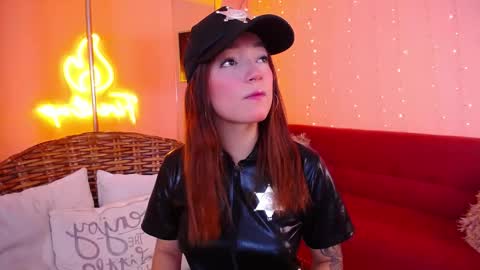 Snapshot of cinnamon_bite chatting on 11, 1, 2026 cinnamon_bite online show from 11, 1, 2026