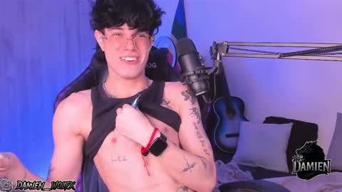 Snapshot of cinnamon_boyxxx chatting on 20, 9, 2025 David Independent Model online show from 20, 9, 2025