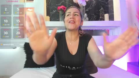 Snapshot of cinthya_mjs chatting on 23, 5, 2026 Cinthya online show from 23, 5, 2026