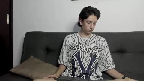 cirosky_elchicopolla online show from 2, 12, 2025