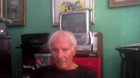 Snapshot of ciuk chatting on 3, 10, 2025 ciuk online show from 3, 10, 2025