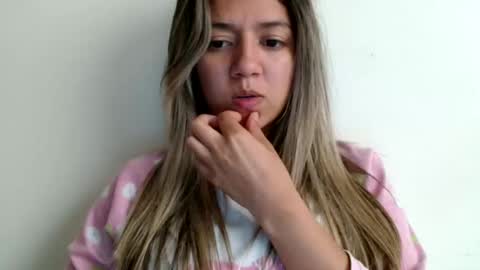 Snapshot of clair_of chatting on 13, 4, 2026 clair_of online show from 13, 4, 2026