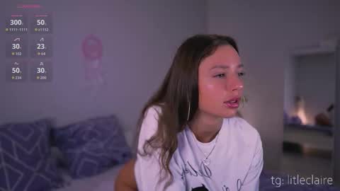 Snapshot of claire_amoure chatting on 13, 9, 2025 Claire online show from 13, 9, 2025