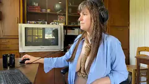 Claire Moulin online show from 1, 7, 2026
