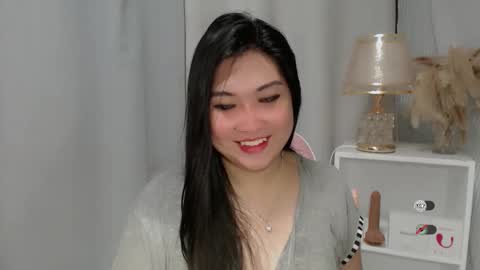 Snapshot of claire_wntr chatting on 28, 5, 2026 CLAIRE online show from 28, 5, 2026