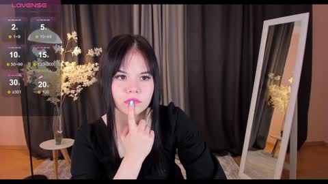 Snapshot of clairefaers chatting on 2, 12, 2024 Claire Faers online show from 2, 12, 2024