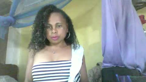 Snapshot of clairette9794 chatting on 7, 6, 2026 clairette9794 online show from 7, 6, 2026