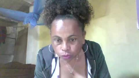 Snapshot of clairette9794 chatting on 10, 6, 2026 clairette9794 online show from 10, 6, 2026