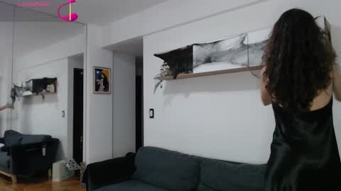 clairevarhol online show from 5, 10, 2025