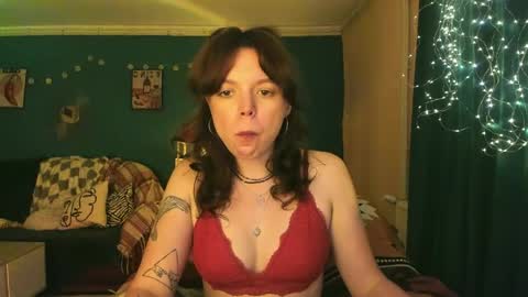 Snapshot of clancyosbourne chatting on 25, 5, 2026 Clancy online show from 25, 5, 2026