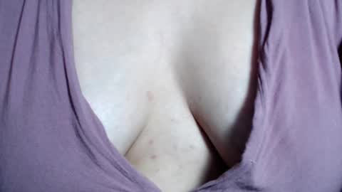 CLARA AT YOUR SERVICE online show from 10, 2, 2025