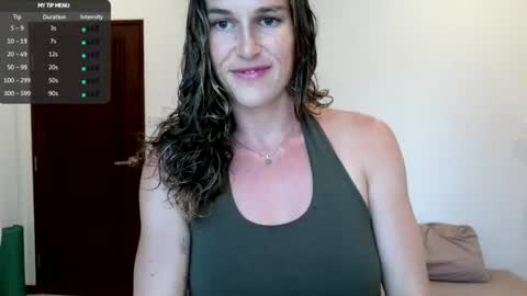 Snapshot of claralafontaine chatting on 10, 6, 2026 claralafontaine online show from 10, 6, 2026