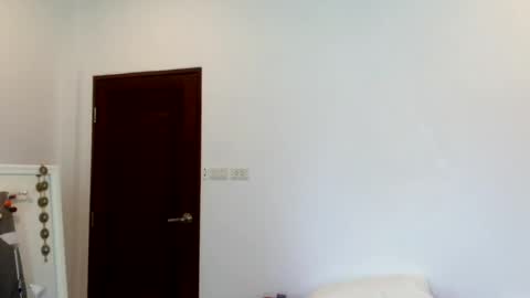 Snapshot of claralafontaine chatting on 28, 6, 2026 claralafontaine online show from 28, 6, 2026